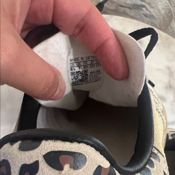 Adidas Womens leopard print Cream and Black Patterned Sneakers size 8.5 - Picture 8 of 8